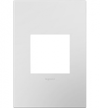 Legrand AWP1G2PW4 - Adorne® Powder White One-Gang Screwless Wall Plate with Microban®